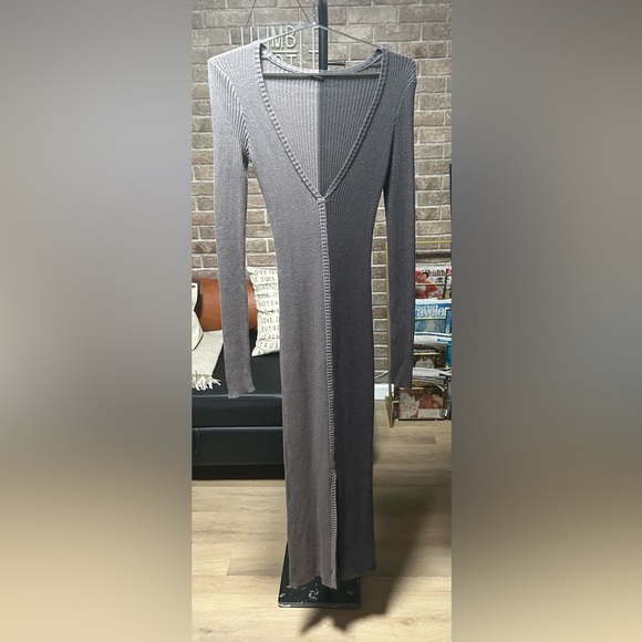 Monrow V-Neck Colorblock Ribbed Midi Dress Size M - Picture 2 of 2